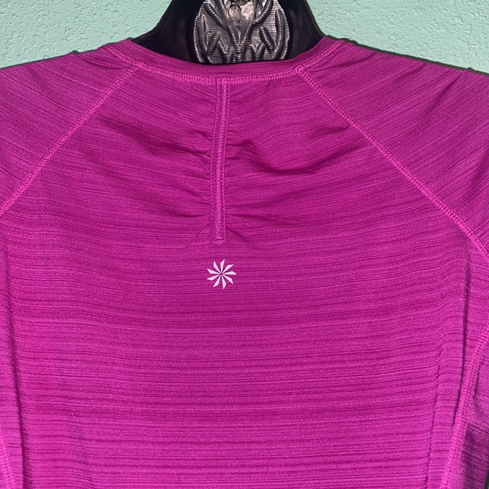 Athleta Pacifica UPF fitted tee. Size medium. - Picture 5 of 6
